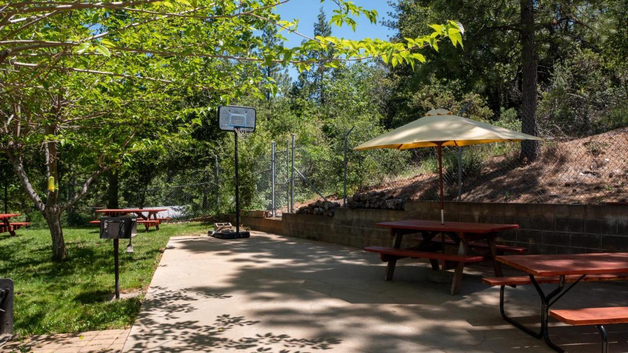 הוילה Tuolumne New! Cozy & Secluded House W/Deck - Near Yosemite! מראה חיצוני תמונה